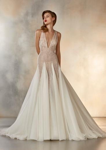 PRONOVIAS 2020 DANCING LIGHTS