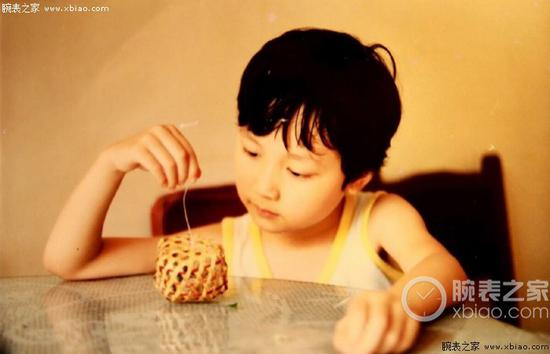 幼年的冯绍峰