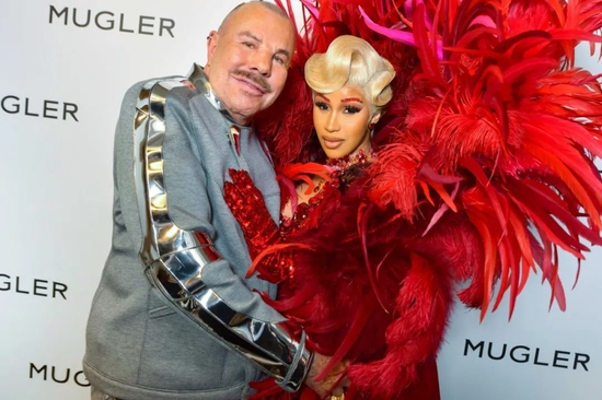Manfred Thierry Mugler 与 Cardi B