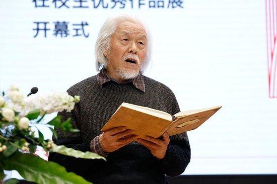 原中央美术学院附中专业教研室主任、附中1961届毕业生王益鹏致辞