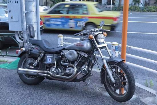 高山隆收藏的爱车：70年代的 Harley Davidson FXS