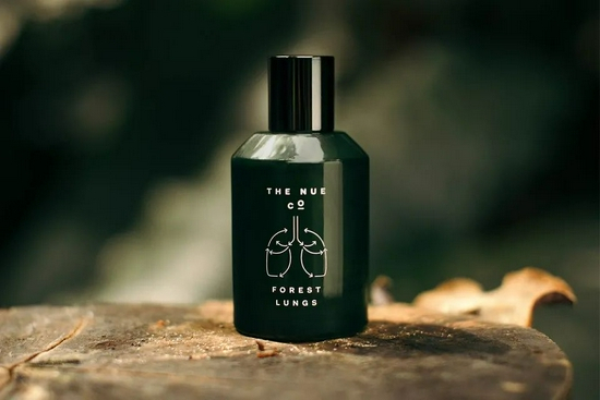 Nue Co。的Forest Lungs香水