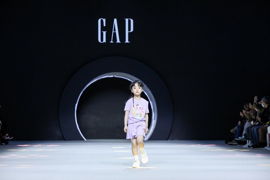 Gap登录2023年春夏季上海时装周KIDS WEAR