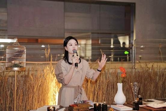 馥郁书店一日店长 时尚美妆博主李李奉