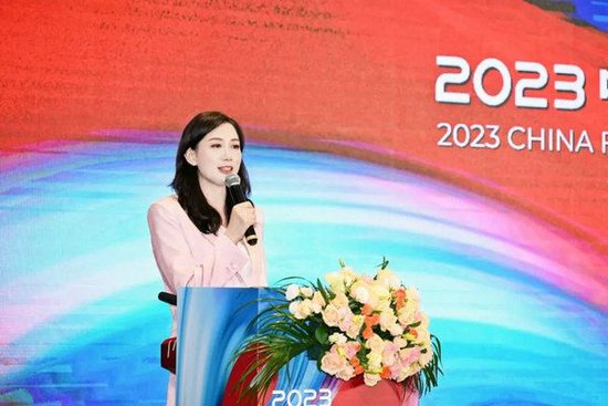 中国服装协会会刊《中国服饰》总编辑刘晓青