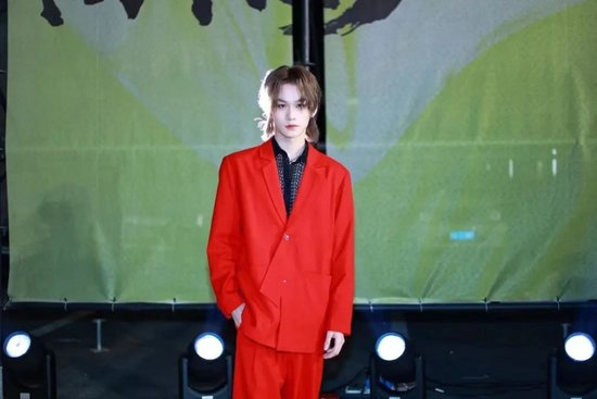 青年歌手 应晨熙