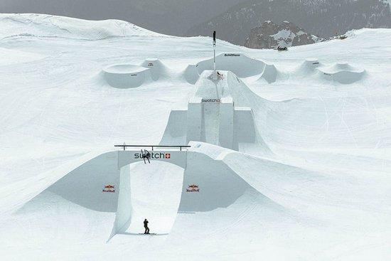 SWATCH NINES SNOW独特的赛道设计