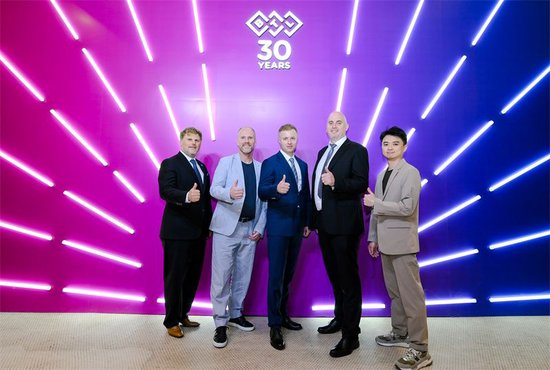 　　嘉宾从左至右：BTL全球临床总监Tomas Boleslavsky、德国美学外科专家Steffen Giesse、 BTL中国区总经理Jan Stefanides、BTL亚太区总经理Jakub Spilka、EMFACE产品经理陈信玮出席发布会现场