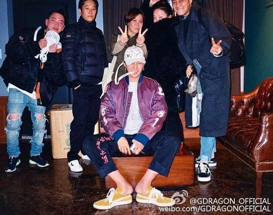 图片来自：微博@GDRAGON_OFFICIAL