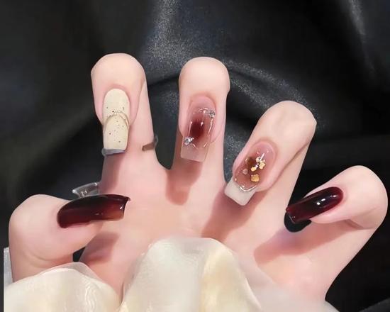 公主请看nails 这些款式打开你的冬季美甲灵感