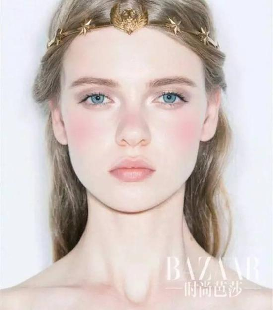 无辜的鼻尖腮红