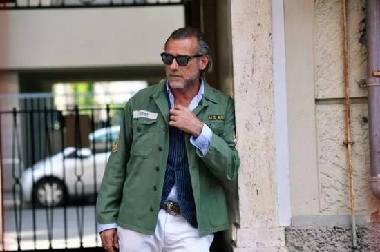 最适合两件叠穿的季节 现在不晒你的衣橱更待何时