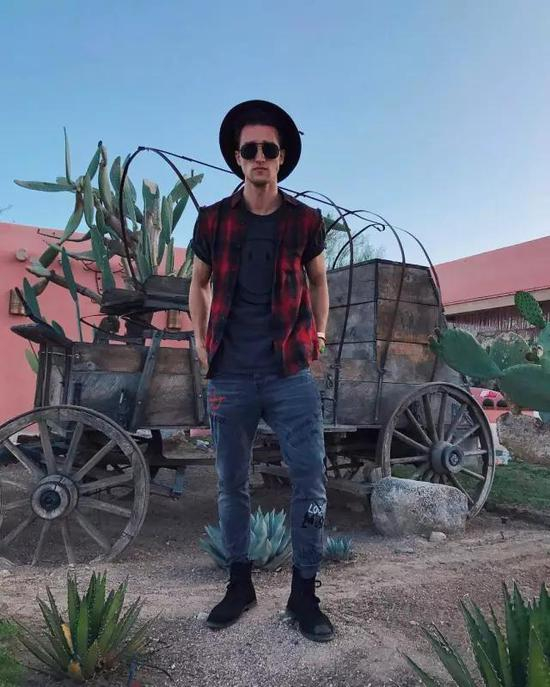 他这么会穿连女友都自叹不如