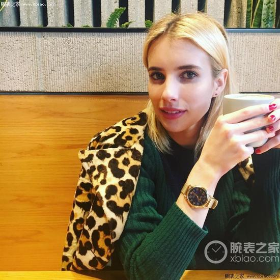 艾玛·罗伯茨戴蔻驰腕表