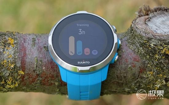 佳明 Forerunner 935