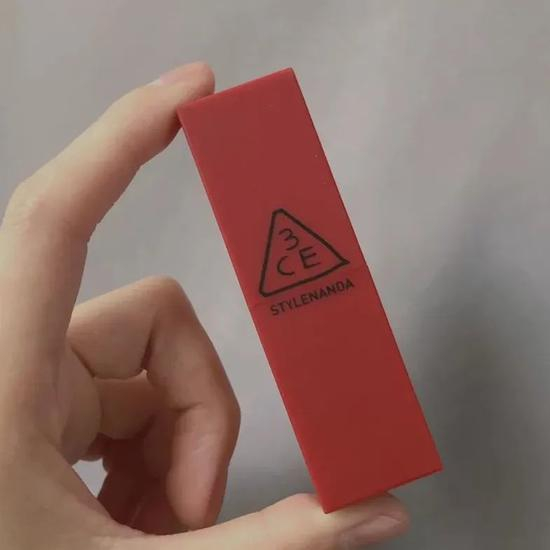 图源：综艺《乘风破浪的姐姐》+小红书@爱吃螃蟹的波妞