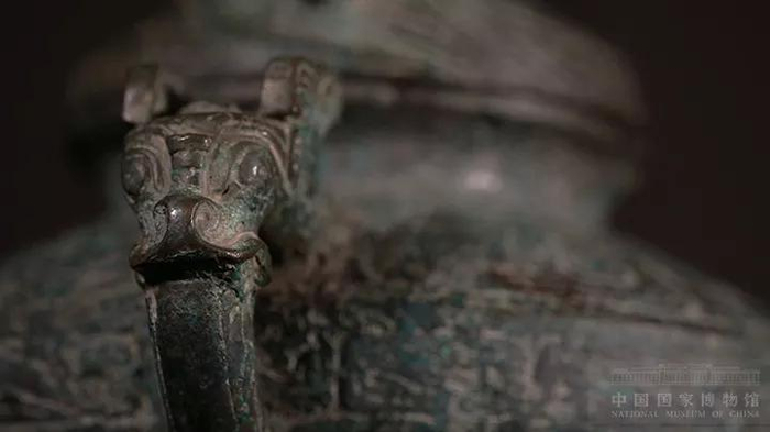 鉴赏｜西周珍贵文物青铜“虎鎣”_手机新浪网