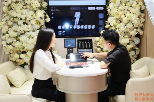 金雅福佛山天佑城店以智慧金店为特色，向消费者推出个性化定制服务