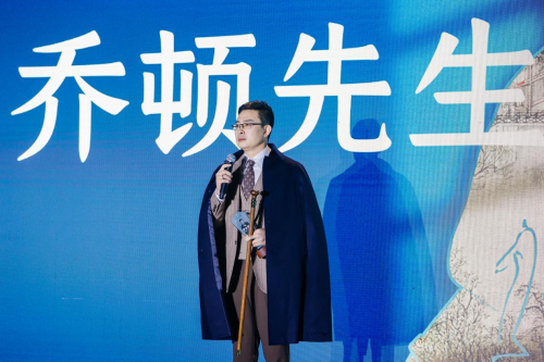 来自大连的于大为先生发表获奖感言