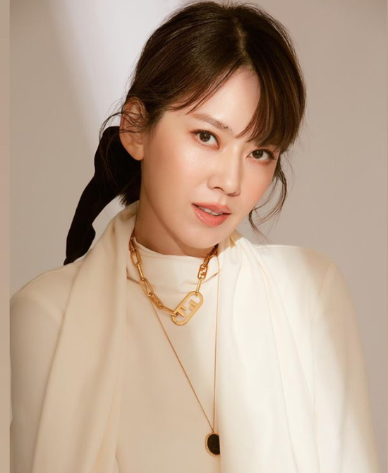 ▲图片来源：ins@enyafashionqueen