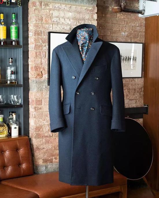 现代常见的 Ulster coat 款式