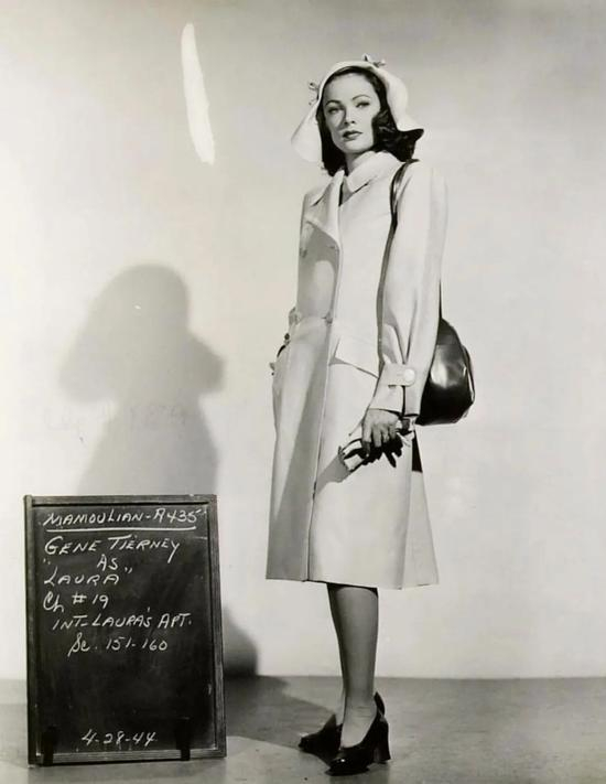 Bonnie Cashin 为 1944 年的电影《Laura》设计的服装