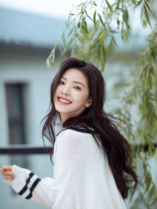 图源微博@章若楠