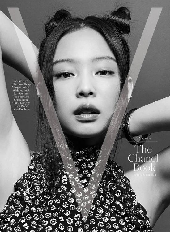 Chanel与《V Magazine》合作推出限量版艺术书