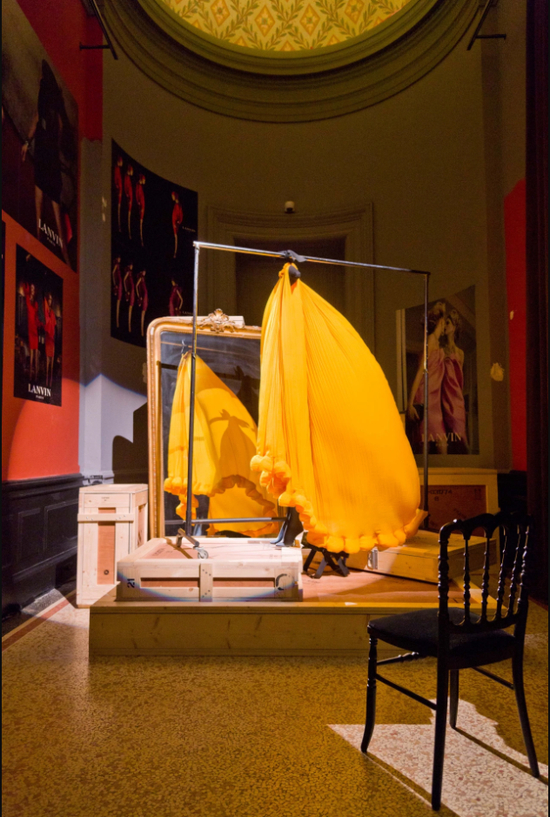 Alber Elbaz 为 Lanvin 设计的降落伞裙，2008