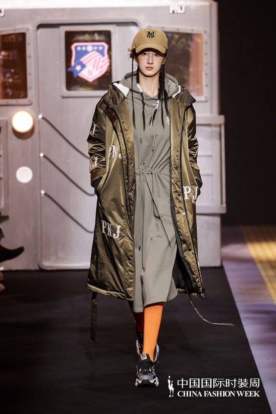 aw24中国国际时装周:pnj61高龙祥,热血潮流,on the way_新浪时尚