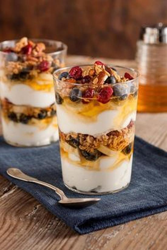 水果燕麦酸奶 图片来源pinterest@National Honey Board