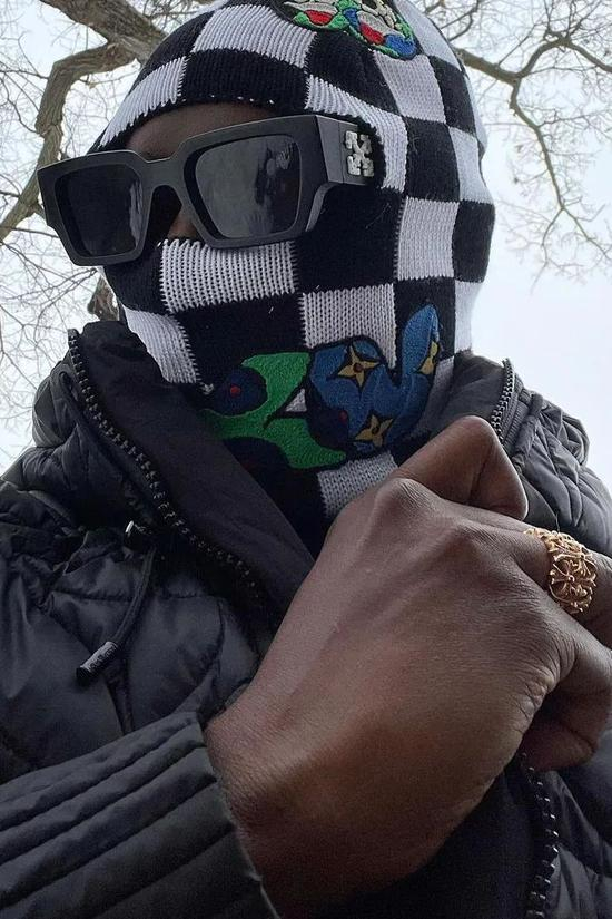 Virgil Abloh 滑雪造型