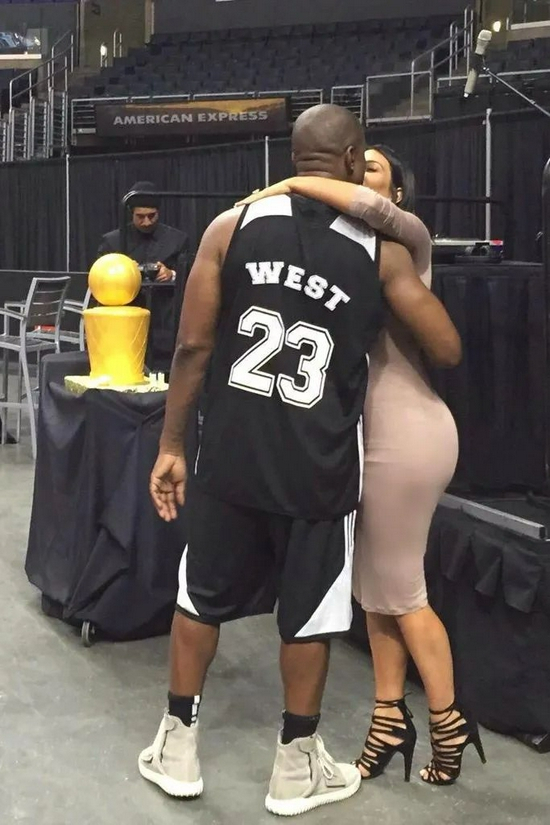 Kanye‘正确’&‘错误’示范