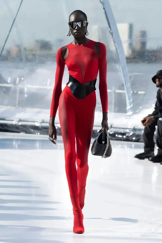 Alexander McQueen 2023春夏系列