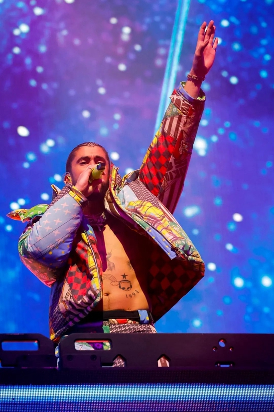  Bad Bunny&nbsp;/ Via&nbsp;VOGUE