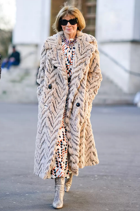 &nbsp;Anna Wintour 身穿 Stella McCartney 人造皮草大衣