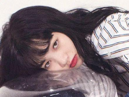 （图源微博@小松菜奈ins）