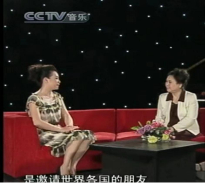 李秀兰老师 接受中央电视台音乐频道 主持人 周宇采访