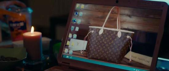 陈可拿来做桌面的壁纸，也是这款包