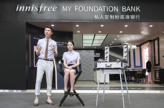　悦诗风吟首席彩妆师Elvis金 老师彩妆秀
