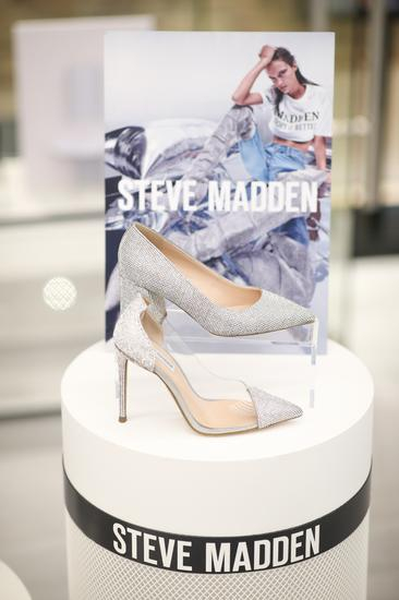 STEVE MADDEN 新品
