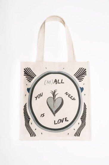 TOTE HEART 手袋：The Mall Luxury Outlets 的新款必入单品