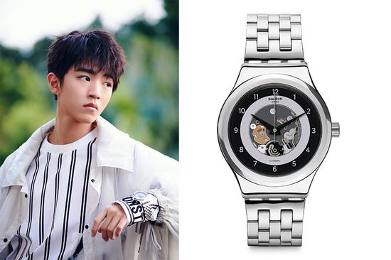 王俊凯佩戴Swatch[装置51]金属系列腕表