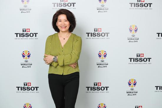 斯沃琪集团中国区总裁陈素贞女士助力2019年国际篮联世界杯倒计时一周年启动仪式