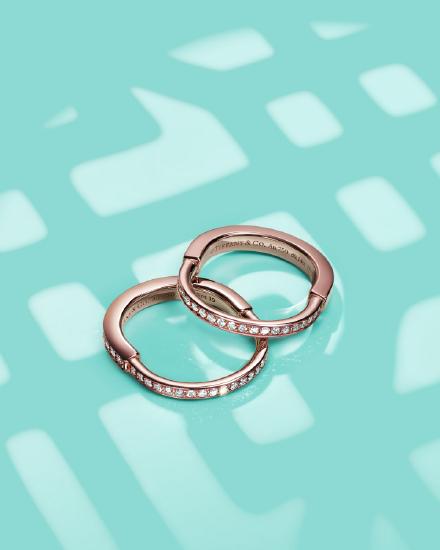 Tiffany & Co. 蒂芙尼Lock系列18K玫瑰金铺镶钻石戒指，18K玫瑰金镶钻戒指
