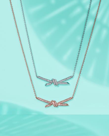 Tiffany & Co. 蒂芙尼Knot系列18K白金铺镶钻石项链，18K玫瑰金铺镶钻石项链