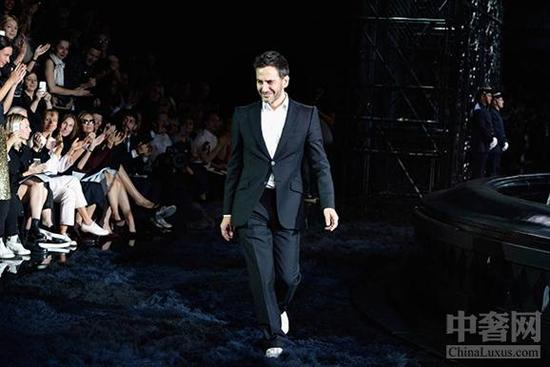 Marc Jacobs：录影带出租店员工