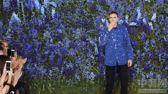 Raf Simons：家具设计师