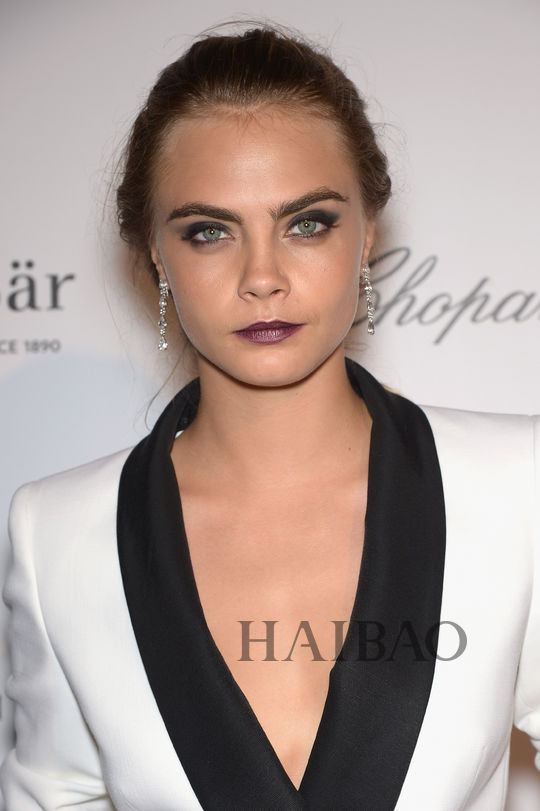 超模卡拉·迪瓦伊 （Cara Delevingne）