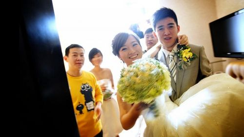 婚礼堵门游戏和接亲问题